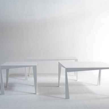 Tisch T-Twist