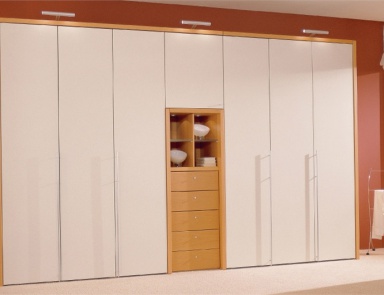 Garderobe aus Holz Elara, Hulsta (Deutsche Kleiderablagen)
