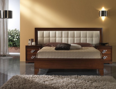 Bett mit hohem Kopfteil, Stilema