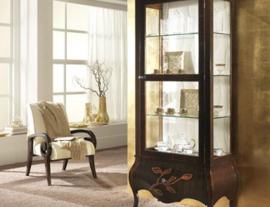 Schrank-Vitrine auf niedrigen Stielen, Stilema