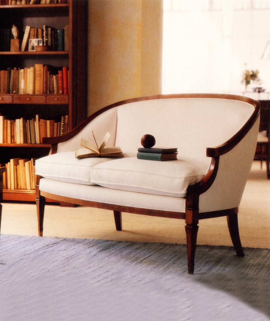 Sofa Zweisitzer aus massivem Kirschholz A1166, Annibale Colombo