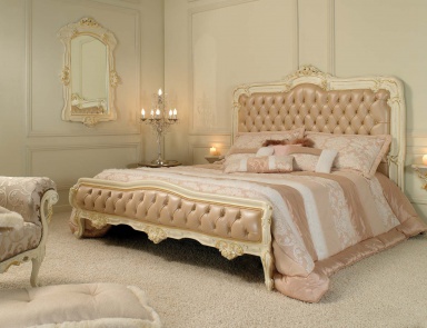Eine Reihe von Möbeln für das Schlafzimmer Letto Venezia: Doppelbett, Couch, Nachttisch, Wandspiegel - Sm Divani
