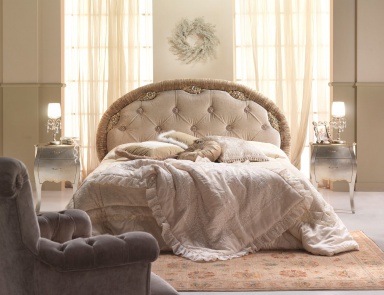 Bett Pink, Fasal Castelli