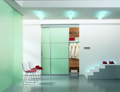 Garderobe, Move