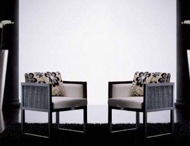 Sessel auf hohen Beinen, Rattan Wood