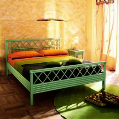 Bett Roberti Rattan