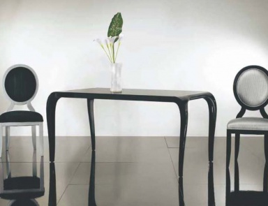 Tisch, Seven Sedie
