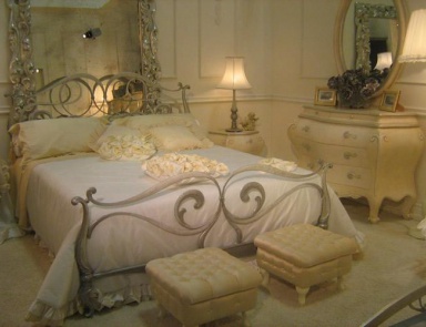 Schlafzimmer (für das Schlafzimmer eingerichtet), Arcari