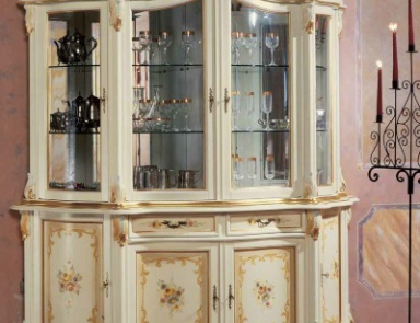 Buffet mit einer verglasten Fassade, Stile Elisa