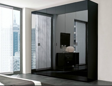 Kleiderschrank, Santa Lucia