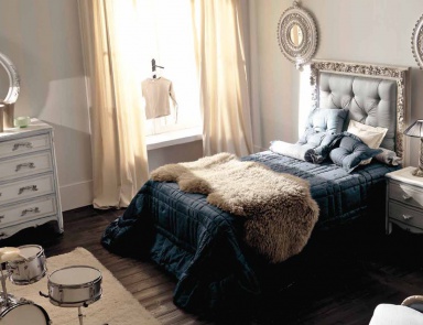 Schlafzimmer (für das Schlafzimmer eingerichtet) Notte Fatata, Savio Firmino