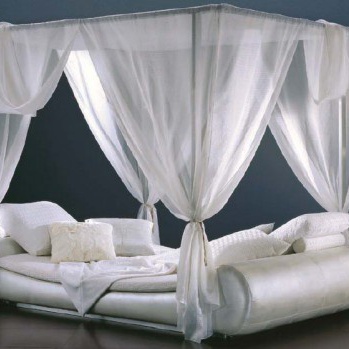 Bett INTRIGO