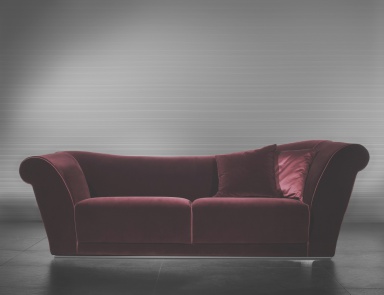 Sofa Dreibettzimmer Villa Pamphili (rotes Sofa)