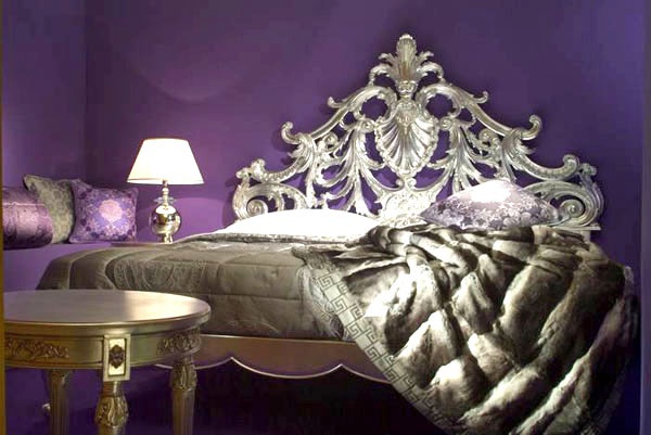 Bett mit geschnitzten Kopfteil, Versace Home