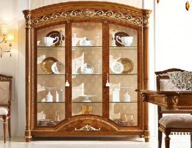 Schaufenster mit einer verglasten Fassade, Valderamobili