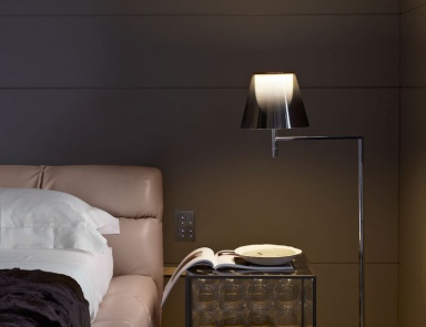 Tisch Couchtisch auf Stahl-Basis mit Glas-topom Lens, B&B Italia