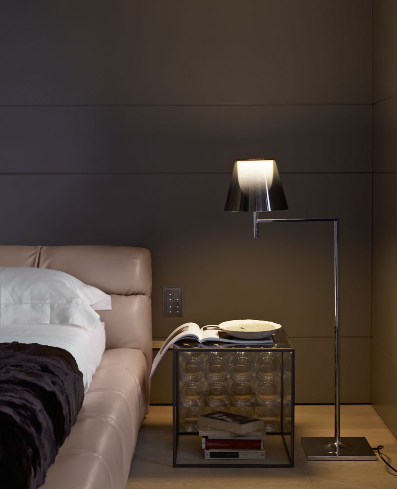 Tisch Couchtisch auf Stahl-Basis mit Glas-topom Lens, B&B Italia