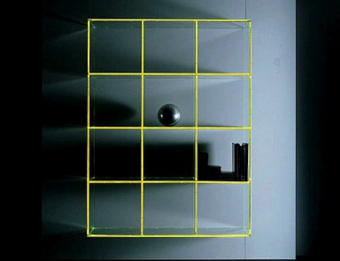 Das Regal mit Rückwand aus MDF, profile aus Stahl und Regalen Matrix aus Polymethylmethacrylat, Acerbis International