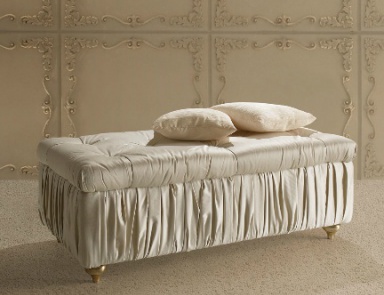 Ein Sofabett, Giusti Portos