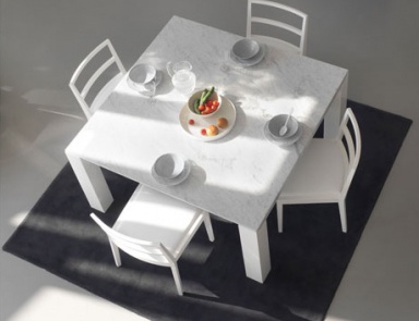 Der Tisch mittglich, Olivieri
