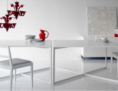 Der Tisch mittglich, Olivieri