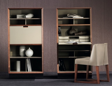 Schreibschrank auf einem Rahmen aus Nussbaum Sestante, Besana