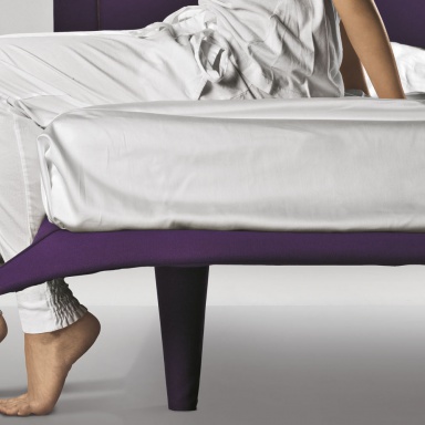 Bett Stiletto