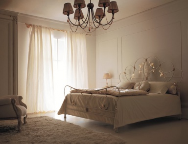 Das Bett mit einem schmiedeeisernen Kopfteil Letto Tiffany, CorteZari - Zari Corte (geschmiedeter Bett)