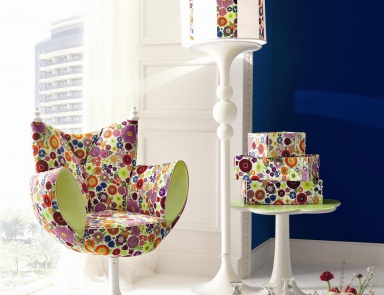 Tisch mit Tischplatte bedeckt mit Glas und einem Finish aus Leder oder Stoff AH 701, AltaModa