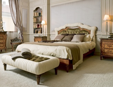 Bett mit Rahmen aus Kirschholz und Garnituren aus Stoff und Furniere, Annibale Colombo
