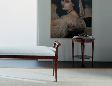 Sitzbank mit Rahmen aus massivem Kirschholz und Bezügen aus Textil-Gewebe, Annibale Colombo (Bett bench)