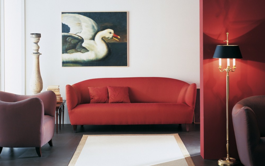 Dreibettzimmer Sofa mit Füßen aus Kirsche, Annibale Colombo