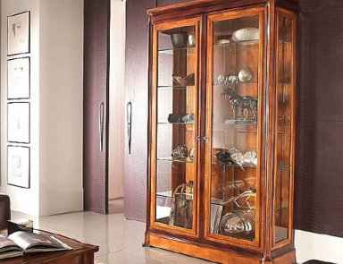 Schaufenster mit einer verglasten Fassade, Stella Del Mobile