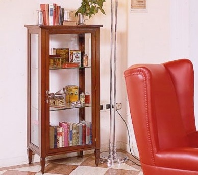 Vitrine mit Rahmen aus massivem italienischen Nussbaum und Tür aus Kristallglas G114, Moletta Mobili