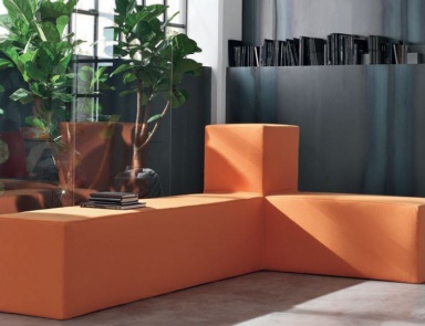 Hocker mit Rahmen aus Stahl und gefüllt von PUF Cartesiano, Alivar (Designer-Kindermöbel)