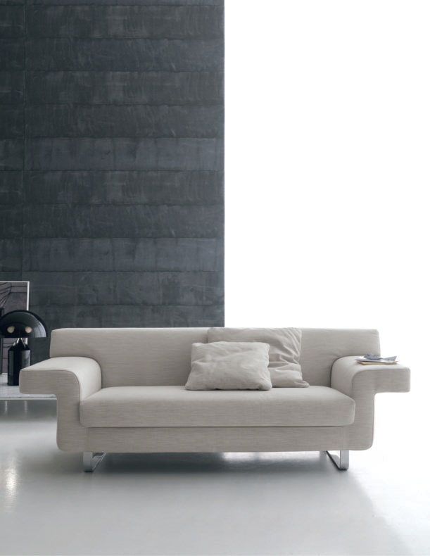Sofa mit Rahmen aus Holz und Polsterung aus Textil-Stoff oder Leder Sbang, Alivar
