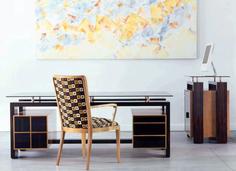 Kommode mit Gehäuse aus Massivholz und Spitze aus Glas, Annibale Colombo
