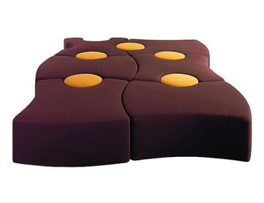 Modulares Sitzsystem mit einer Basis aus Sperrholz und einem Füllstoff aus PUF Toys, Arflex