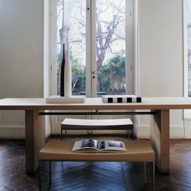 Tisch Simposio