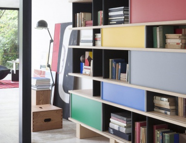 Das Regal 526 Nuage auf einem Rahmen aus Holz, Cassina