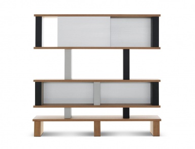 Das Regal 518 Plurima auf Holzrahmen, Cassina