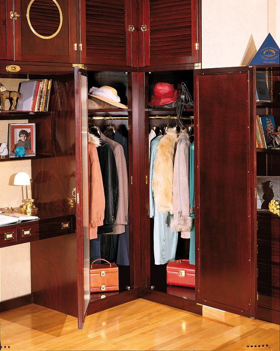 Schrank Ecke hängendes Maria Vecchia, Caroti