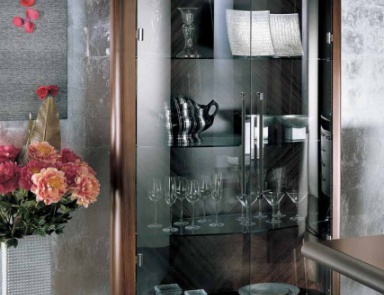 Schaufenster mit Metallbeinen, Giorgio Collection