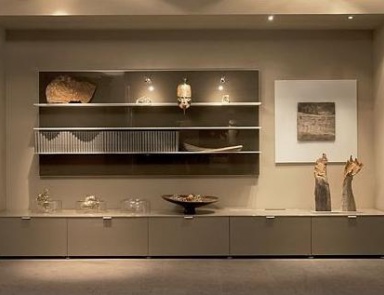 Modulares System mit offenen Regalen und geschlossenen Abschnitten, Kettnaker