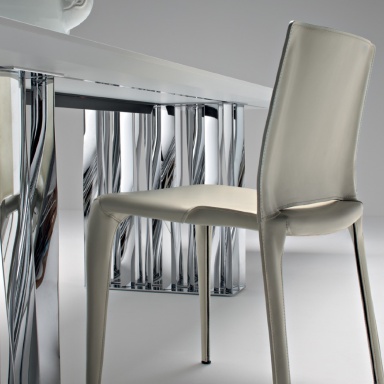 Stuhl 422 BULL
