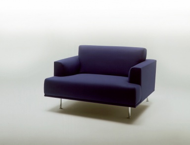 Sessel 253 NESTна metallischem Untergrund, Cassina