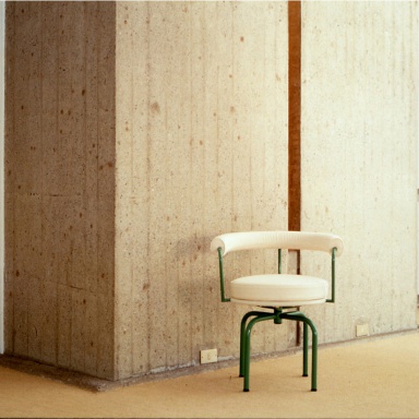 Stuhl LC7