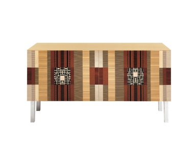 Tumba Intarsia, Laurameroni