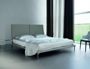 Bett Maverick, Cattelan Italia
