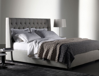 Bett Antonia Low, Meridiani